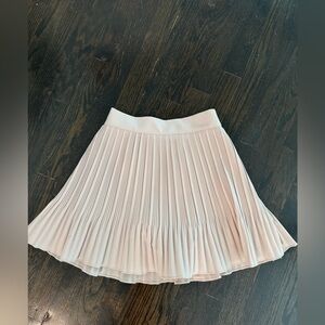 Storets Darby Pleated Taupe skort
